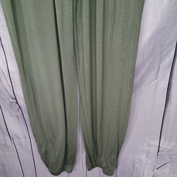 Abercrombie & Fitch Olive Green Sleeveless Jumpsuit - Picture 12 of 13